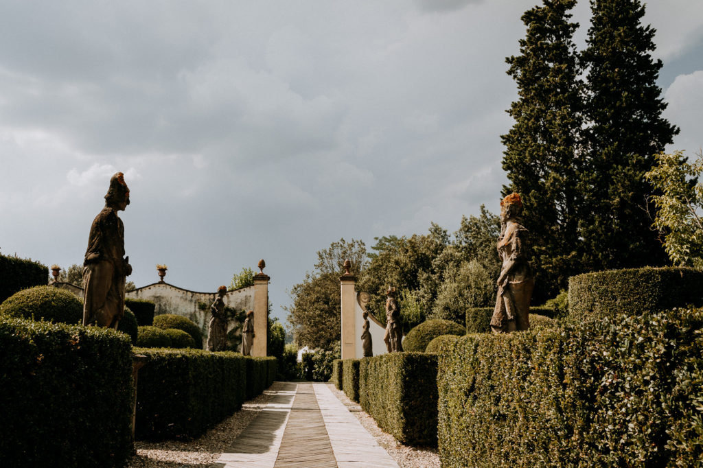 French wedding photographer: villa Le Piazzole in Tuscany
