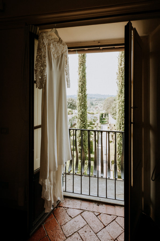 French wedding photographer: the bride chose a Margaux Tardits dress